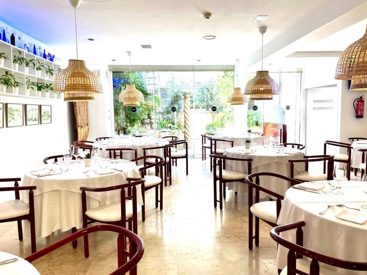 Hotel Calasanz Molins de Rei Zewnętrze zdjęcie