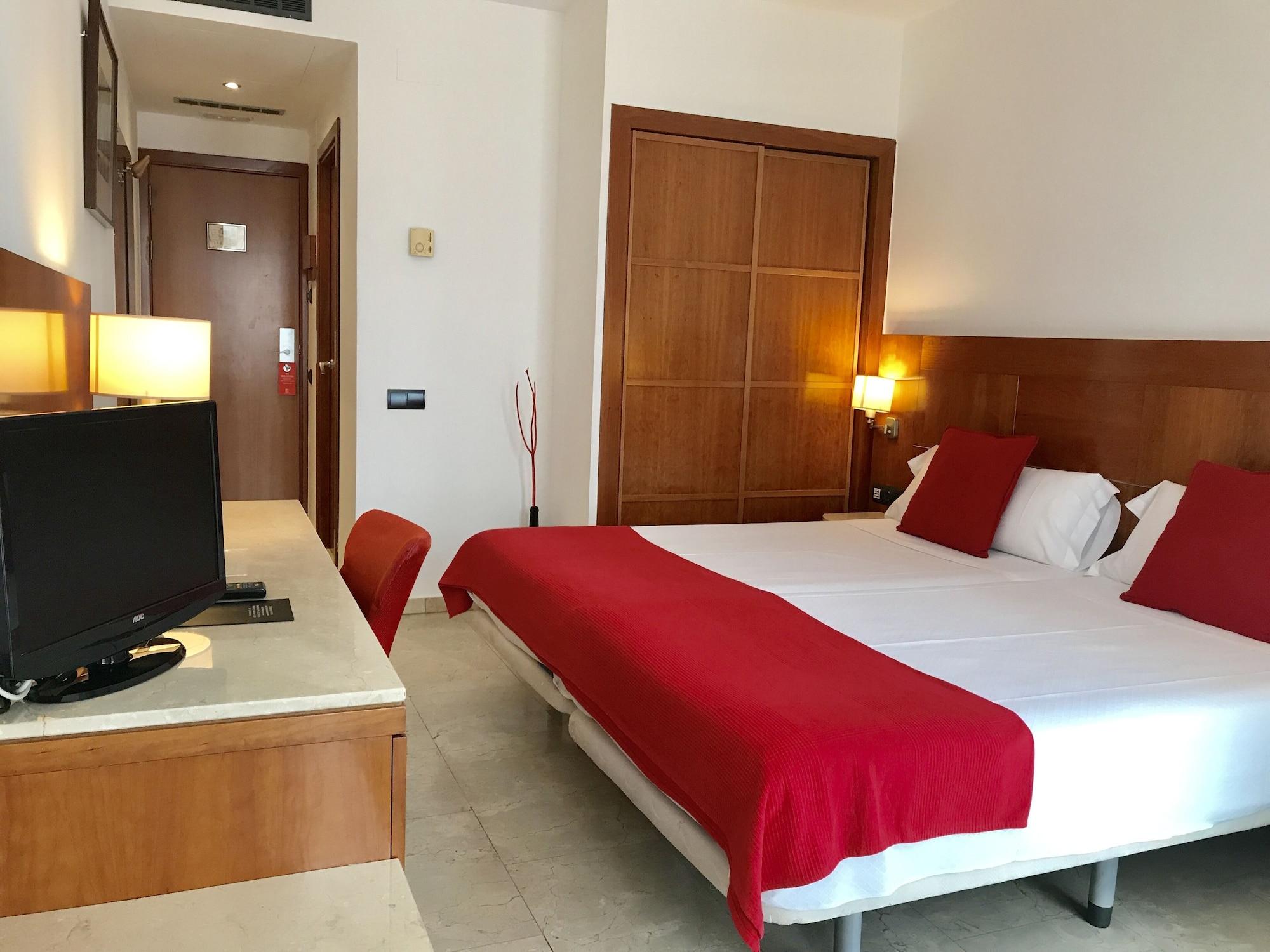 Hotel Calasanz Molins de Rei Zewnętrze zdjęcie