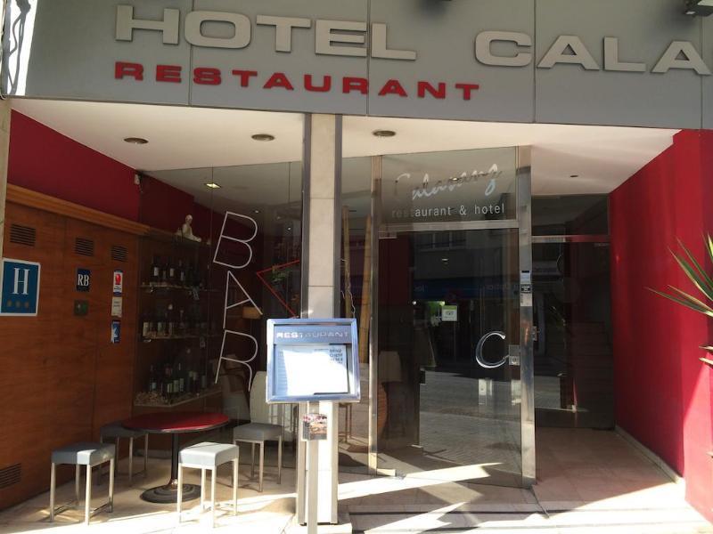 Hotel Calasanz Molins de Rei Zewnętrze zdjęcie