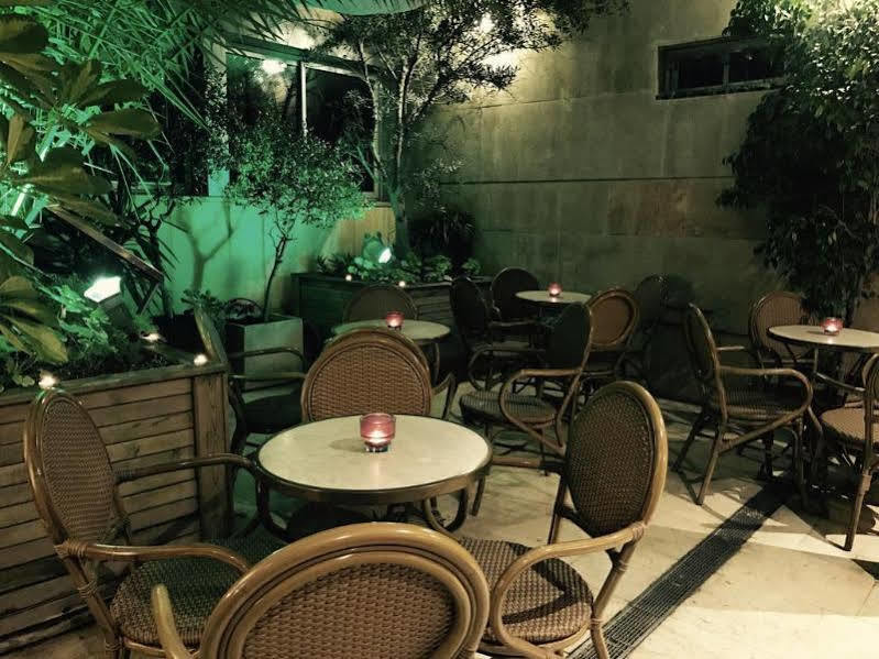 Hotel Calasanz Molins de Rei Zewnętrze zdjęcie