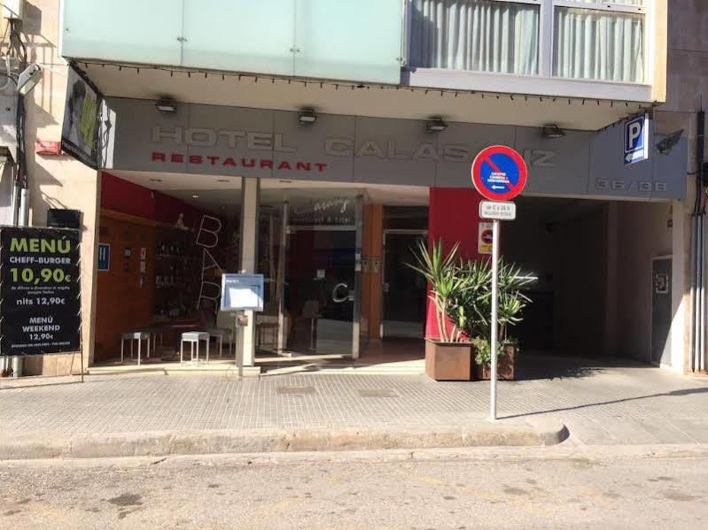 Hotel Calasanz Molins de Rei Zewnętrze zdjęcie